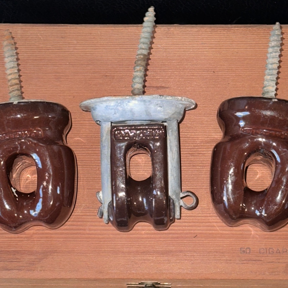 BUNDLE OF 3 VTG CERAMIC WIRE INSULATORS LAG BOLT POLE TELEPHONE POLE  INSULATORS - Picture 3 of 10
